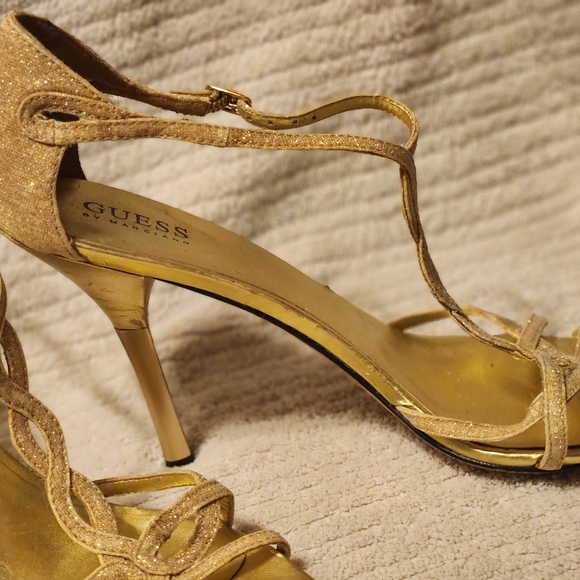 Gold Sparkle Guess Heels sz 10 T straps - Picture 2 of 11
